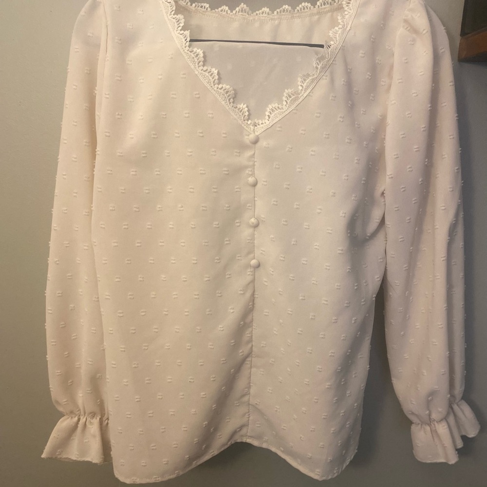 H&M White Puff Sleeve Ruffled Blouse
